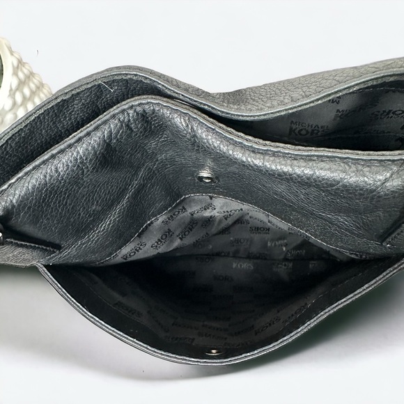 Authentic Michael Kors Double Zip Pebbled Leather Hobo Bag w/ COA - Picture 13 of 15